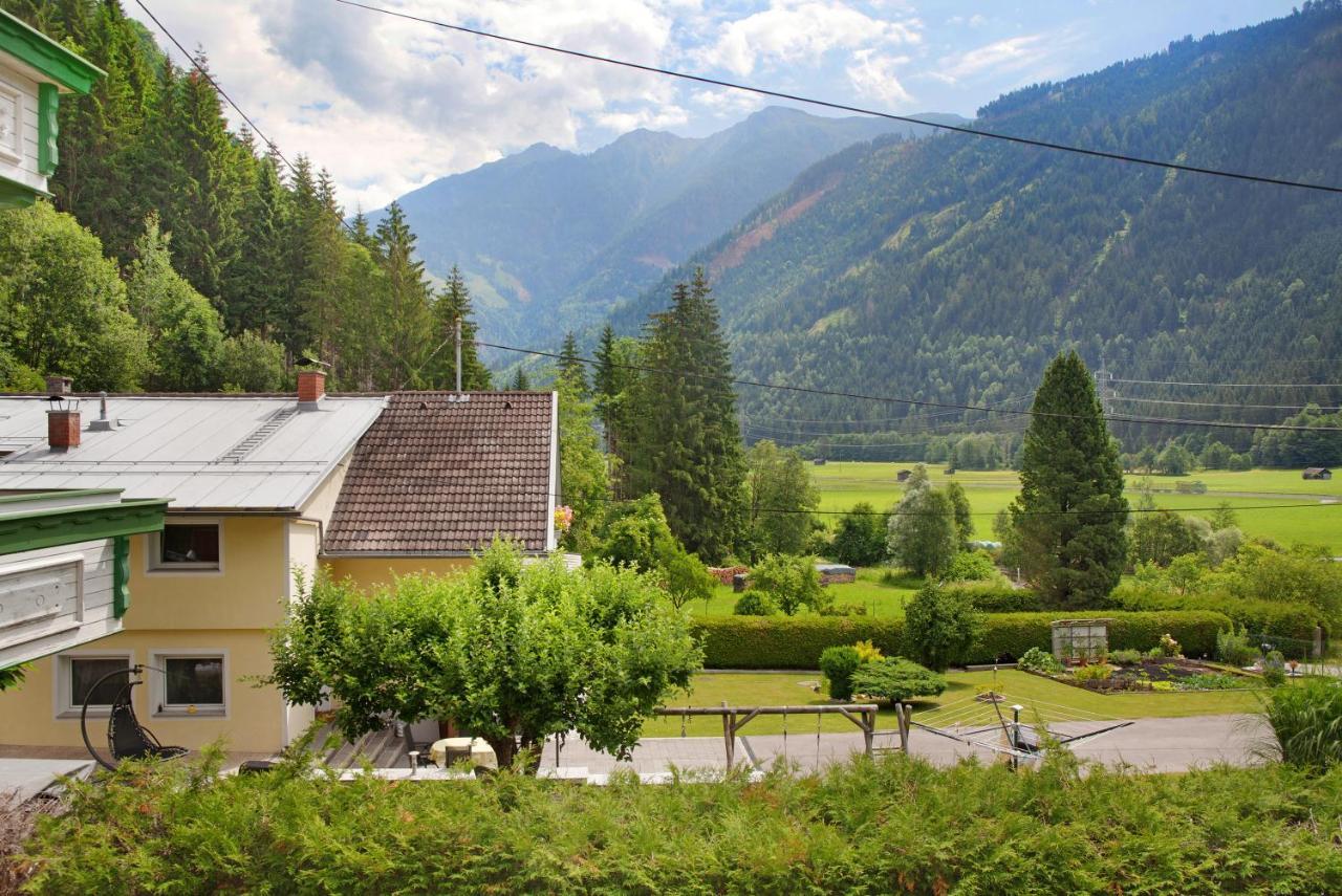 Aparthotel Flying Hirsch Stall Exterior foto